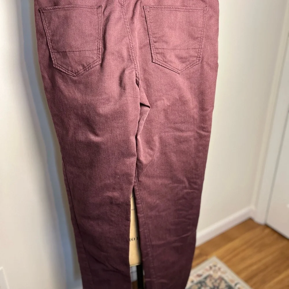 Banana Republic travel Pants plum color 34/34 soft material skinny leg